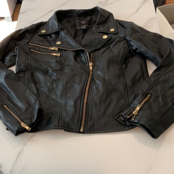 Forever 21 girls black pleather biker jacket, 13/14. - Picture 3 of 6
